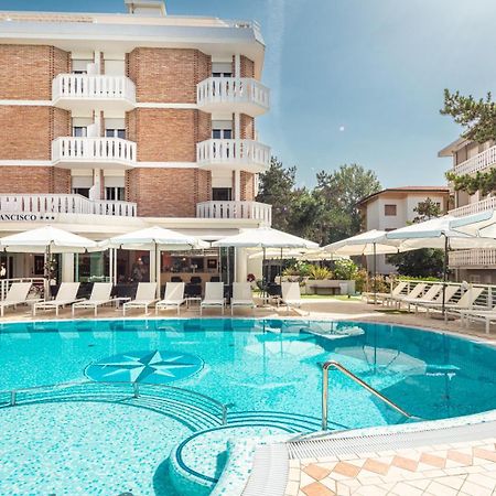 Hotel San Francisco Lignano Sabbiadoro Exterior photo